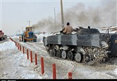 امدادرسانی سپاه به مردم گرفتار در برف + عکس