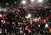 شعارات ثوریة على الجدران.. وتظاهرات تدعو إلى إسقاط النظام الخلیفی