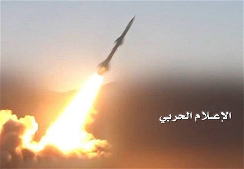 شلیک موشک بالستیک ارتش یمن به پایگاه نظامی ملک فیصل عربستان