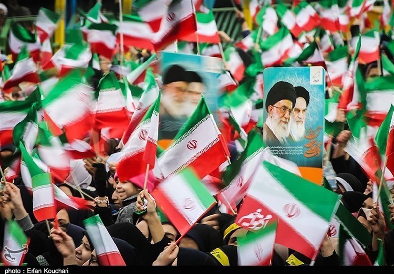جشن‌های انقلاب مردمی باشد؛ ملت ایران در چهلمین سالگرد انقلاب نیز سربلند است