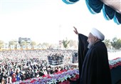 کرمان| روحانی: در واشنگتن کسی فکر نکند می‌تواند برای ملت بزرگ ایران تصمیم بگیرد
