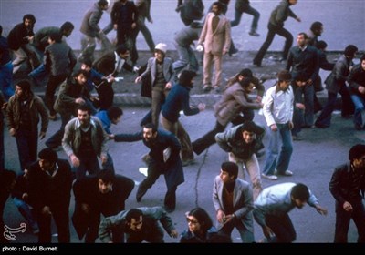 انقلاب اسلامی ایران کیمرے کی آنکھ سے