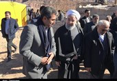 بازدید رئیس جمهور از مناطق زلزله‌زده هجدک 