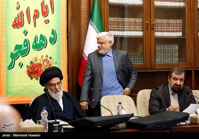 محسن رضایی ، عارف و آیت الله هاشمی شاهرودی در جلسه مجمع تشخیص مصلحت نظام