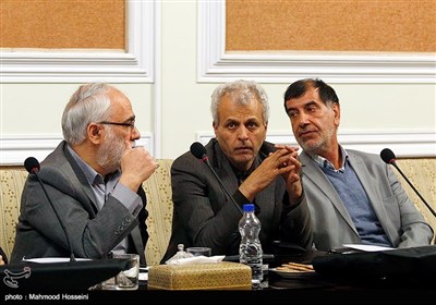 باهنر و دانش جعفری در جلسه مجمع تشخیص مصلحت نظام