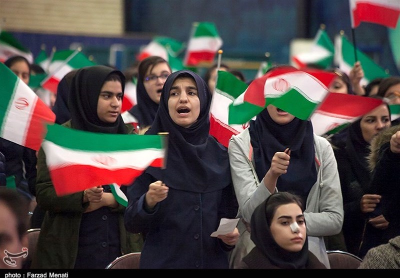 زنگ انقلاب در مدارس استان تهران نواخته شد