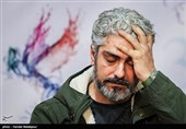 مهدی پاکدل بازیگر در نشست خبری فیلم چهارراه استانبول - سی‌وششمین جشنواره فیلم فجر