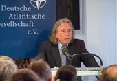 Alman Uzman: İran, İslam İnkılabı&apos;yla Bölgede Belirleyici Güç Oldu