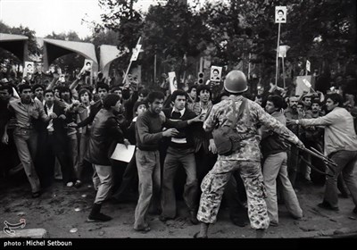 انقلاب اسلامی ایران کیمرے کی آنکھ سے - 2