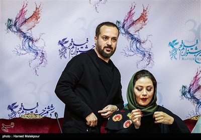شبنم مقدمی و احمد مهرانفر در نشست خبری فیلم خجالت نکش - سی‌وششمین جشنواره فیلم فجر