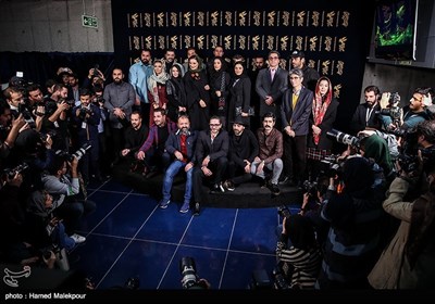عوامل فیلم خجالت نکش در سی‌وششمین جشنواره فیلم فجر