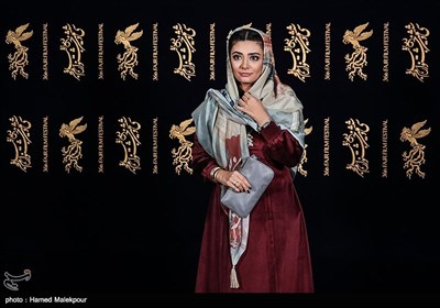 لیندا کیانی بازیگر فیلم خجالت نکش در سی‌وششمین جشنواره فیلم فجر