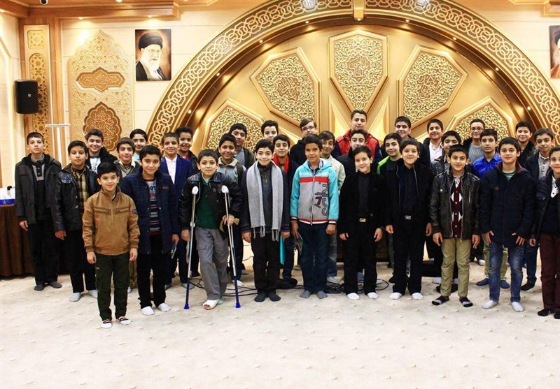 جلسه جدید استاد شاه‌میوه برای قاریان نوجوان ممتاز و منتخب اصفهان + عکس