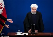 حجت‌الاسلام حسن روحانی رئیس جمهور هنگام ورود به محل نشست خبری