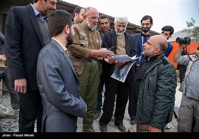 بازدید سعید جلیلی از منطقه زلزله زده سرپل ذهاب -کرمانشاه