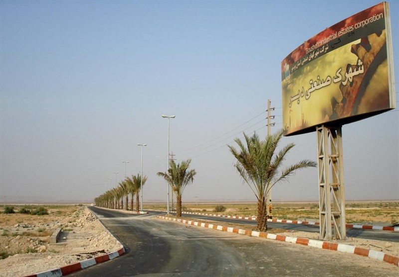 بوشهر| طرح‌های تولیدی به شهرک‌های صنعتی هدایت شوند