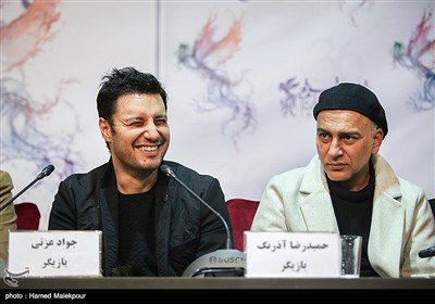 حمیدرضا آذرنگ و جواد عزتی در نشست خبری فیلم تنگه ابوقریب - سی‌وششمین جشنواره فیلم فجر