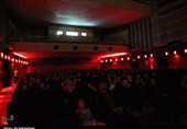 اهواز| استقبال پرشور مردم برای شرکت در جشنواره فیلم فجر اهواز