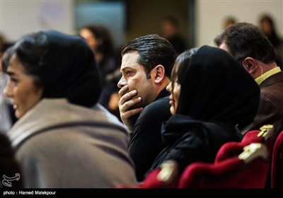 پژمان بازغی بازیگر در نشست خبری فیلم هایلایت - سی‌وششمین جشنواره فیلم فجر