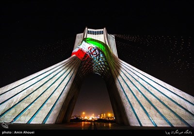 اجرای ویدیو مپینگ بر دیواره برج آزادی به مناسبت دهه فجر و سی و نهمین سالروز پیروزی انقلاب اسلامی ایران