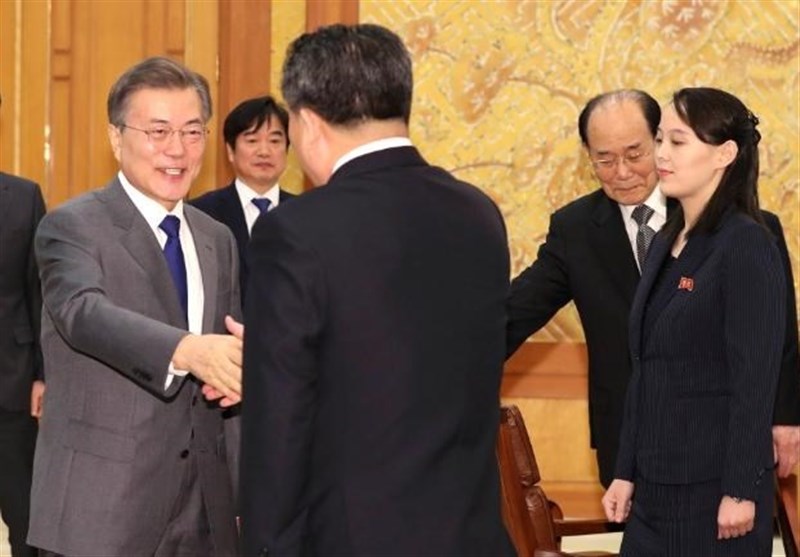 Kim Jong Un Invites South Korean President Moon to Pyongyang