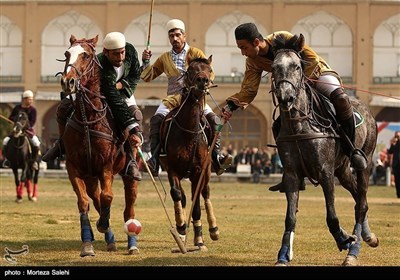 ایران کے شہر اصفہان میں علامتی پولو مقابلہ