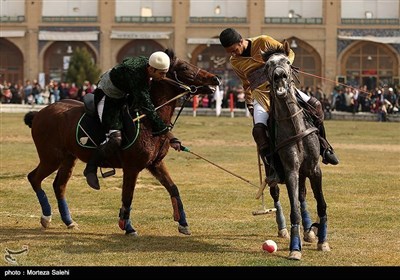 ایران کے شہر اصفہان میں علامتی پولو مقابلہ