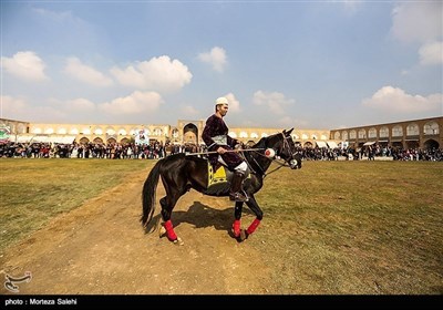 ایران کے شہر اصفہان میں علامتی پولو مقابلہ