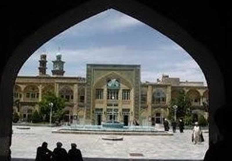 گروه‌های جهادی برای خدمت به مردم در حوزه‌های علمیه استان بوشهر تشکیل شود