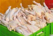 عرضه مرغ در میادین میوه و تره بار با قیمت 52 هزار و 700 تومان