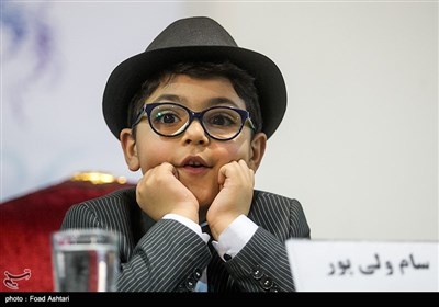 سام ولی‌پور بازیگر در نشست خبری فیلم کار کثیف - سی‌وششمین جشنواره فیلم فجر