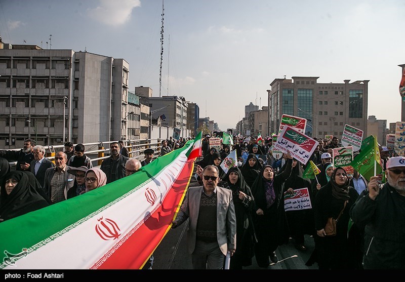 Iranian Demonstrators Call for Decisive Stances against US Plots