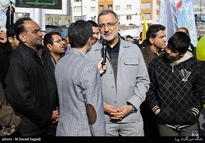 علیرضا زاکانی در راهپیمایی 22 بهمن - تهران