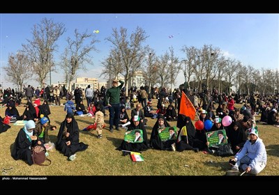 راهپیمایی 22 بهمن در بزرگراه جناح