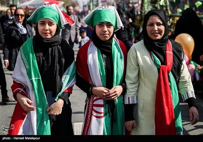 راهپیمایی 22 بهمن در تهران - خیابان آزادی