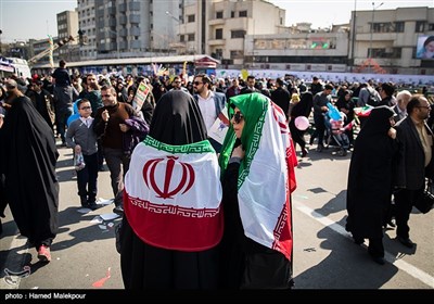 راهپیمایی 22 بهمن در تهران - میدان انقلاب