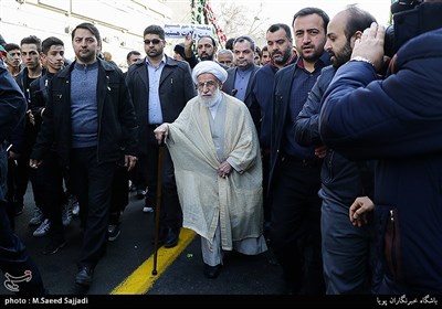 آیت الله احمد جنتی رییس مجلس خبرگان رهبری در راهپیمایی 22 بهمن در تهران
