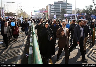 دریادار حبیب الله سیاری در راهپیمایی 22 بهمن در تهران