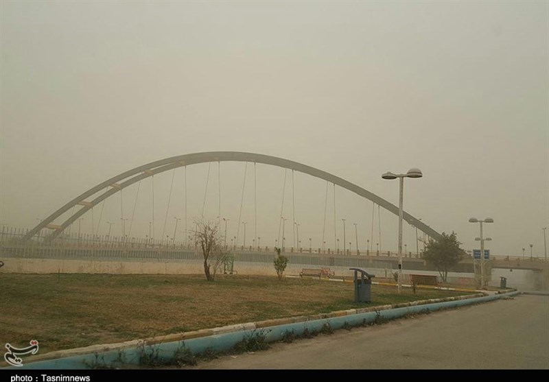 خرم‌آباد|گرد و غبار دید افقی در پلدختر را به کمتر از 200 متر رساند