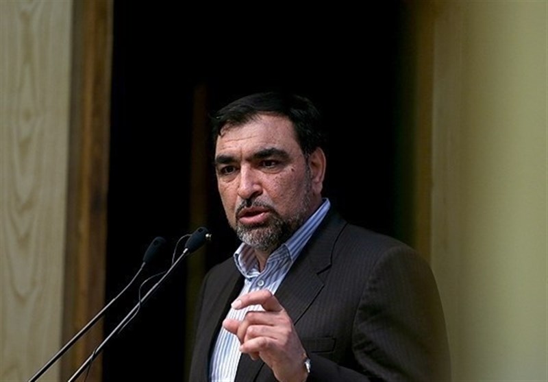 کرمان| عادل آذر: وزارت اقتصاد هنوز میزان دارایی‌های کشور را نمی‌داند