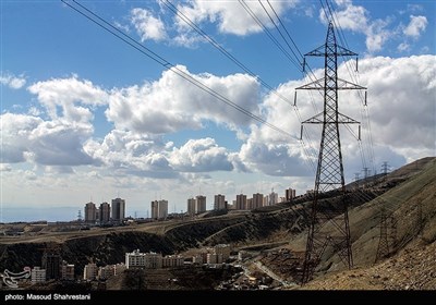 ایران کے دارالحکومت تہران کا نیلا آسمان