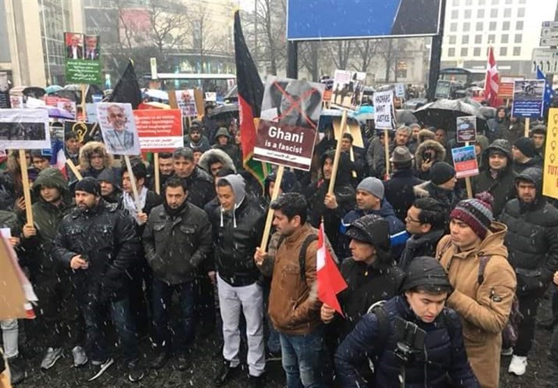 برگزاری تظاهرات پناهجویان افغانستان در آلمان علیه «اشرف غنی»