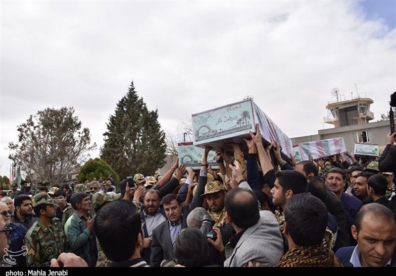 کرمان| پیکر مطهر 17 شهید گمنام در استان کرمان تدفین شد