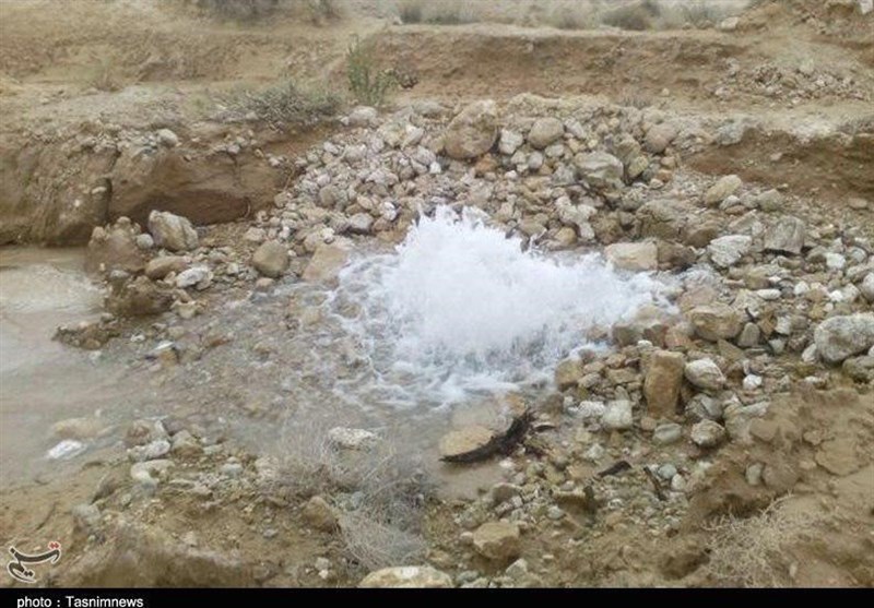 خوزستان| هدر رفت آب در اوج بحران آب در امیدیه پس از یک هفته + فیلم