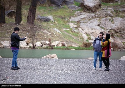 بارش باران در طاق بستان