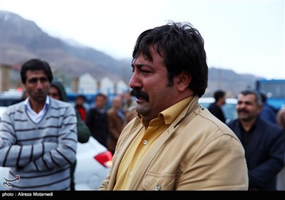 حضور خانواده های حادثه سقوط هواپیما در روستای بیده در 100 کیلومتری سمیرم
