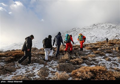 Iran Mounts Search after Plane Crash