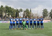 تیم فوتبال آلومینیوم اراک بدون سرمربی به دیدار پرسپولیس میرود