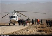 اصفهان| حضور تکاورهای تیم 55 هوابرد ارتش در محل سقوط هواپیما برای انتقال اجساد