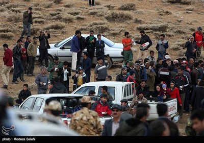 حضور مردم در حاشیه محل سقوط هواپیمای ATR